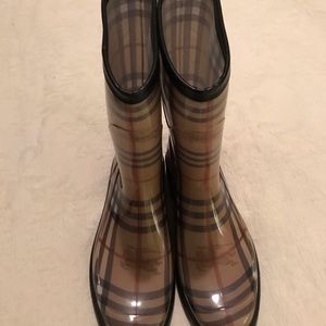 Rain boots